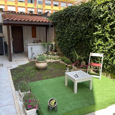 Апартаменты House With Private Garden Рим Экстерьер фото
